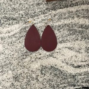 Nickel and Suede burgundy leather earrings in medium.